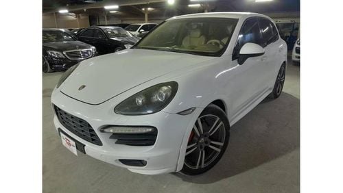 بورش كايان PORSCHE CAYENNE GTS 4.8L 2013, WITH PANORAMIC ROOF, SPORTS CHRONO PACKAGE AND MORE..