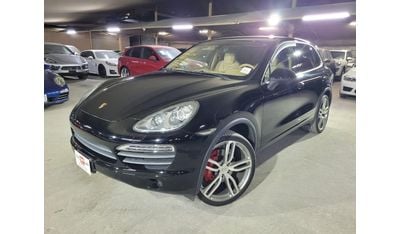 Porsche Cayenne S 4.8L PORSCHE CAYENNE S 2012 4.8L | SPORTS CHRONO PACKAGE | AIR SUSPENSION | SUNROOF