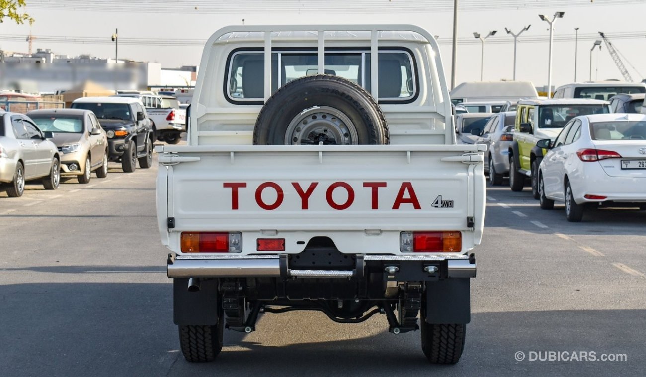 Toyota Land Cruiser Pick Up 2.8L Diesel Double Cabin A/T