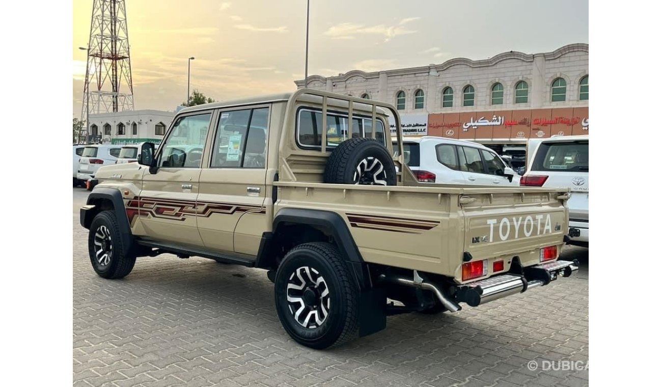 تويوتا لاند كروزر بيك آب 2024 Petrol 4.0L Full Options