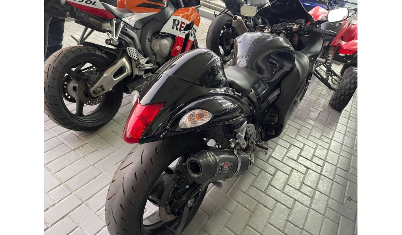 سوزوكي GSX R GSX1300R