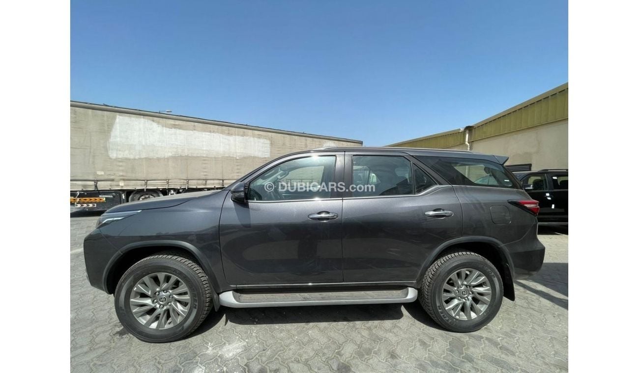 تويوتا فورتونر Toyota Fortuner 2.8L Diesel , SRX Full Option , 2024 Model