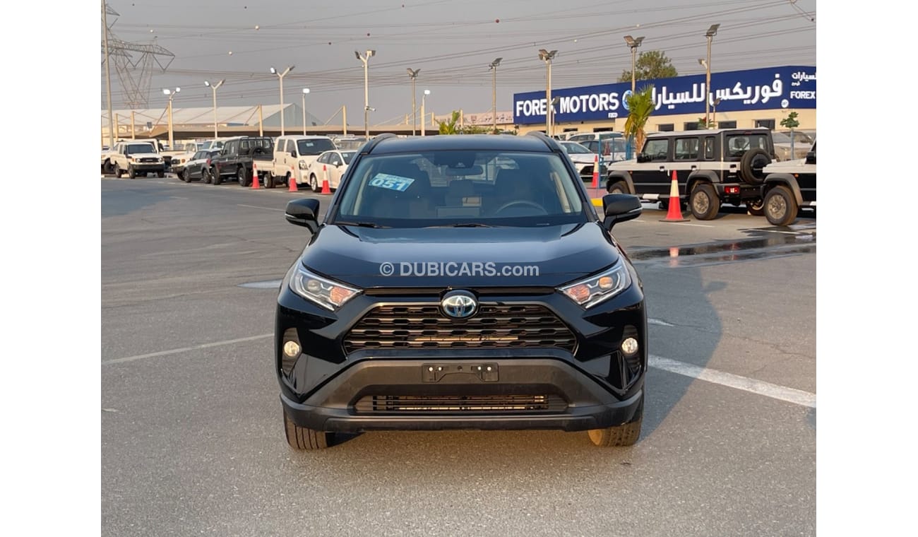 تويوتا راف ٤ 2020  TOYOTA RAV4 XLE HYBRID 4x4 IMPORTED FROM USA