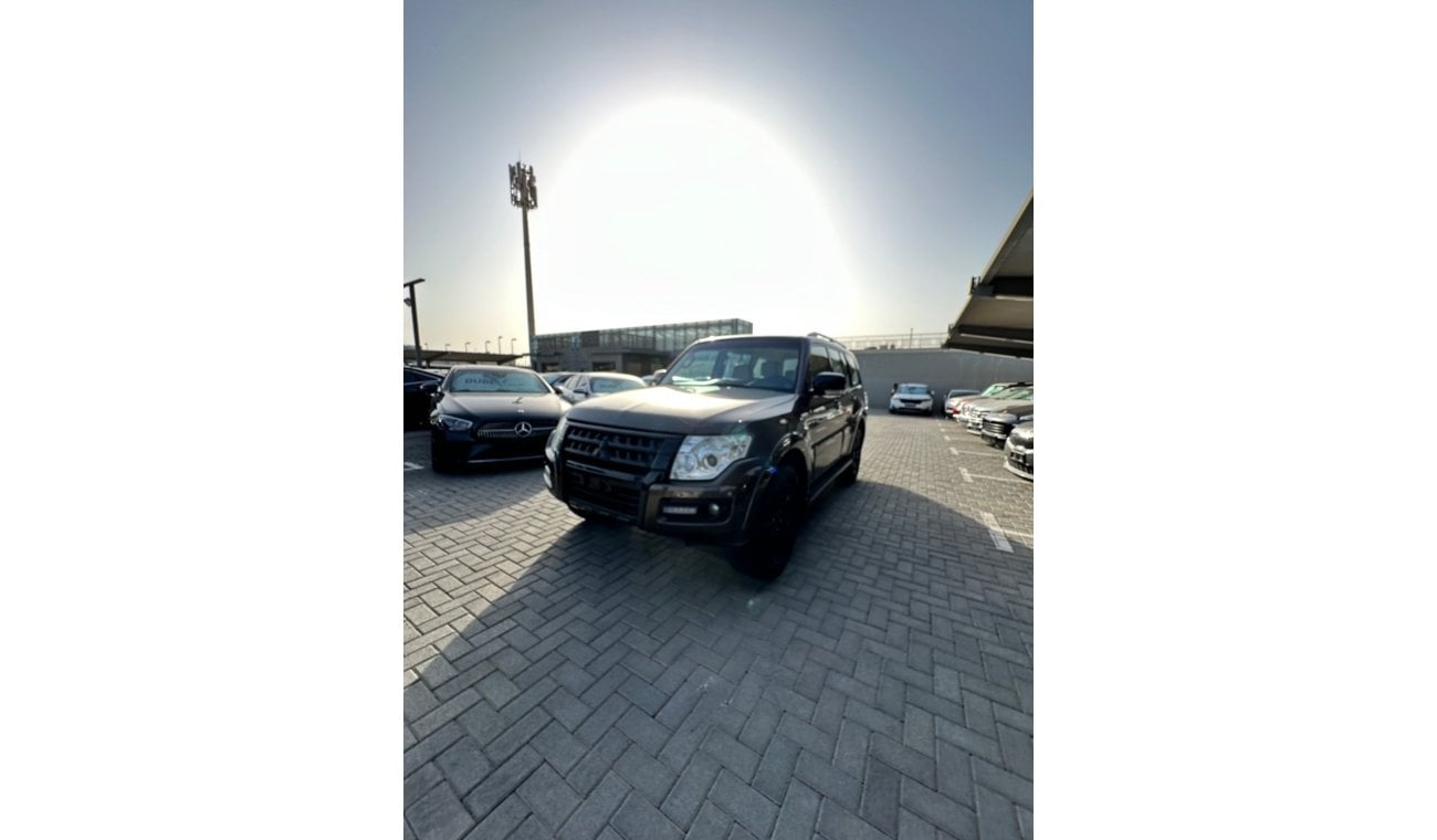 Mitsubishi Pajero GLS Highline Top