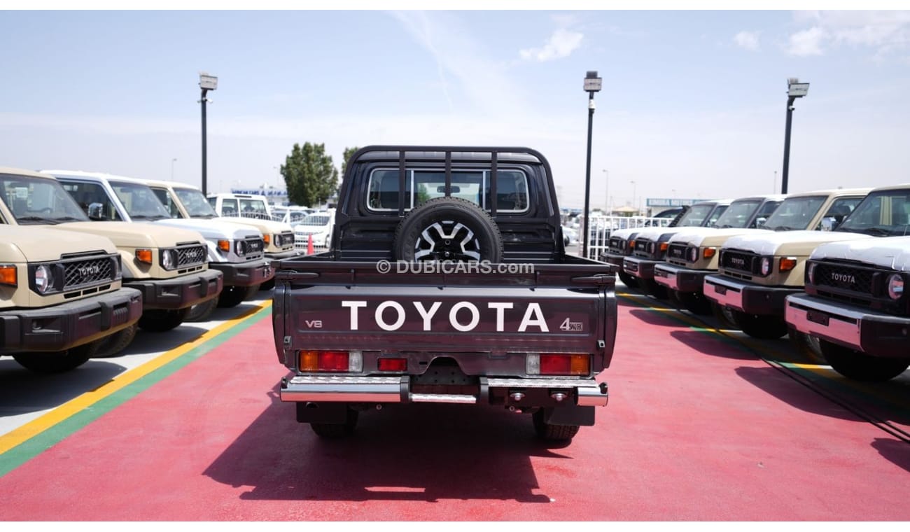 تويوتا لاند كروزر بيك آب TOYOTA LC79 PICKUP DOUBLE CABIN 4.0L PETROL AUTOMATIC TRANSMISSION MODEL 2024 WINCH DIFFLOCK