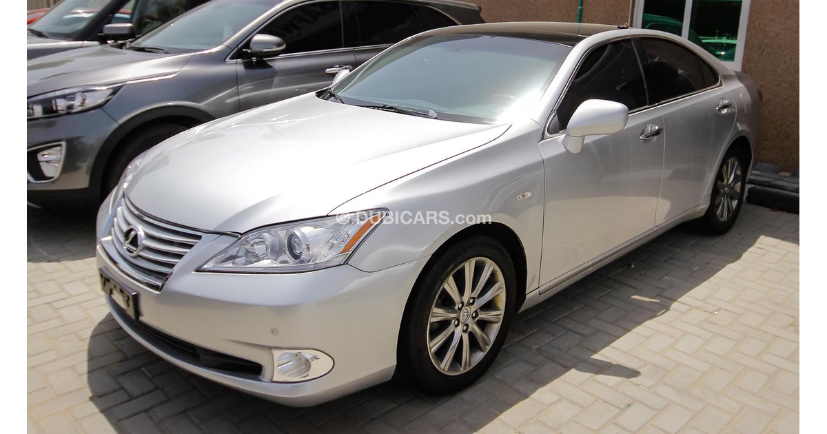 Lexus ES 350 With 2010 Body kit for sale: AED 30,000. Grey/Silver, 2008