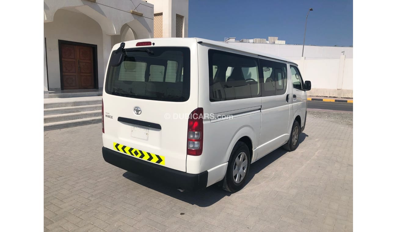 Toyota Hiace Toyota Hiace Bus 13 seater, model:2015. Free of accident