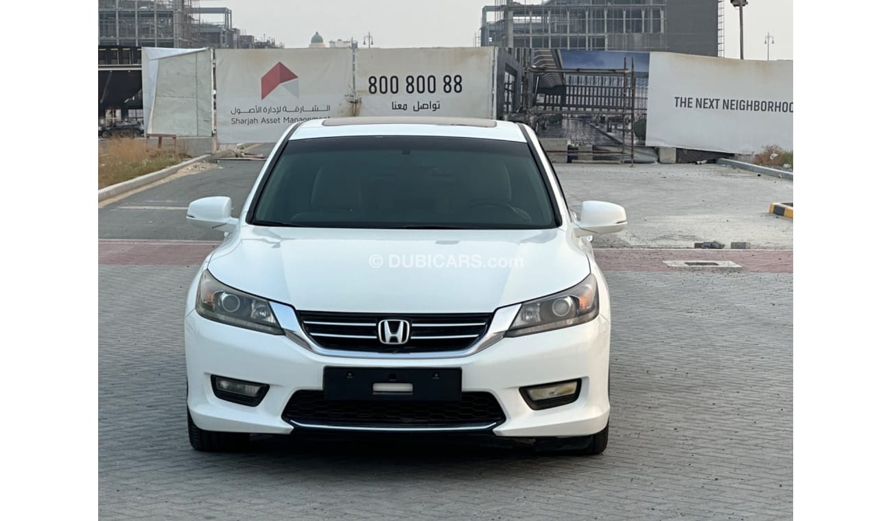 Honda Accord MODEL 2014 GCC. CAR PERFECT CONDITION FOR INSIDE AND OUTSIDE FULL OPTION SUN ROOF