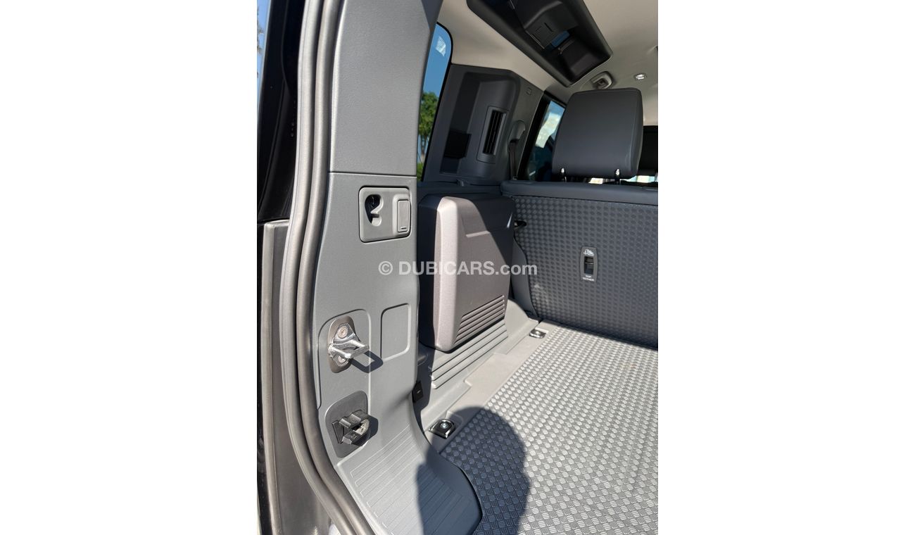 Land Rover Defender full option