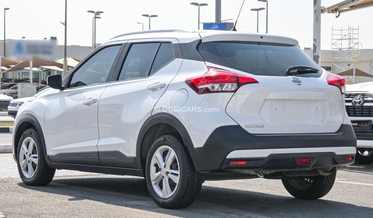 Nissan Kicks Nissan kicks S 1.6L model 2020 GCC specifications only 72000km original paint without any accident,u