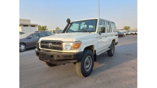 تويوتا لاند كروزر هارد توب TOYOTA LAND CRUISER HARD TOP LEFT HAND DRIVE (PM 839)