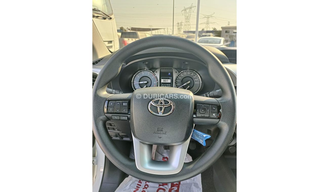 Toyota Hilux Toyota Hilux 2.4L D-4D Diesel S-GLX SR5, DC, AT,