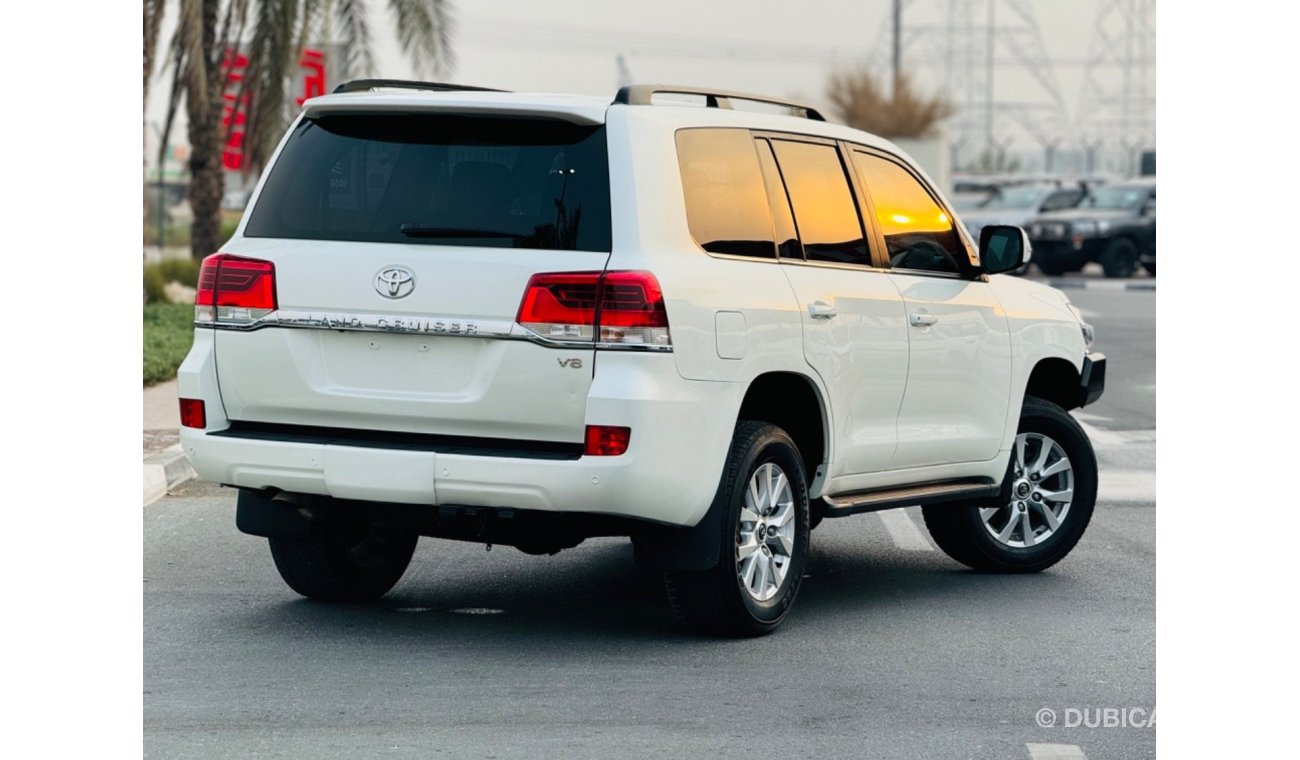 تويوتا لاند كروزر Toyota Land Cruiser 2020 V8 full options