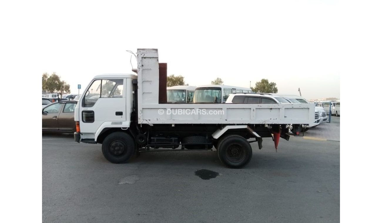 ميتسوبيشي فايتر MITSUBISHI FIGHTER TRUCK RIGHT HAND DRIVE(PM1072)