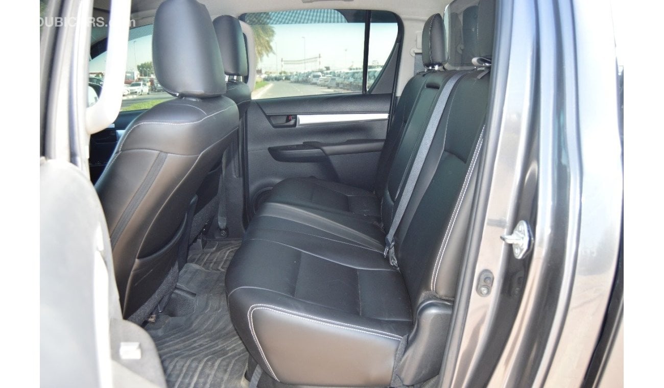 تويوتا هيلوكس SR5 Full option leather seats power seats