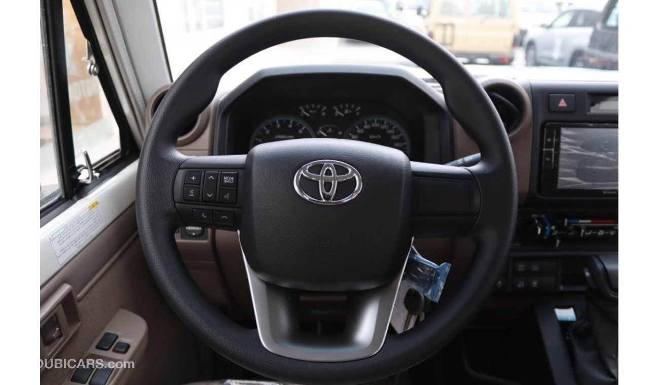 Toyota Land Cruiser Hard Top 2024 TOYOTA LAND CRUISER GRJ 71 4.0 V6 PETROL AT* **التصدير فقط خارج الخليج**