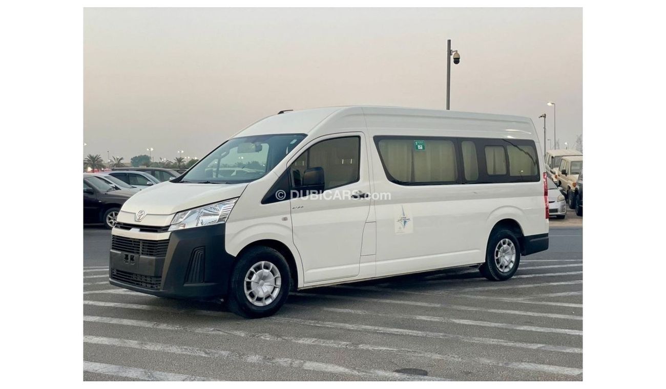 Toyota Hiace 2019 Toyota Hiace 2.8L V4 Highroof - Diesel - Manual Transmission - 13 Seater - 65,400 Km