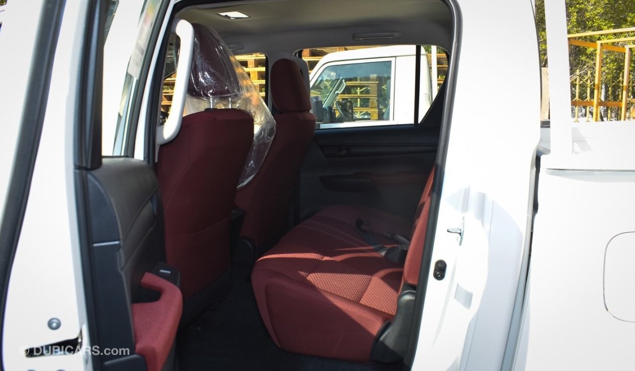 تويوتا هيلوكس TOYOTA HILUX DLX 2.4 PETROL AUTOMATIC 2024 GCC OMAN