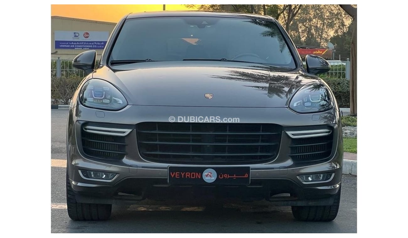 بورش كايان PORSCHE CAYENNE GTS 2016 GCC IN PERFECT CONDITION