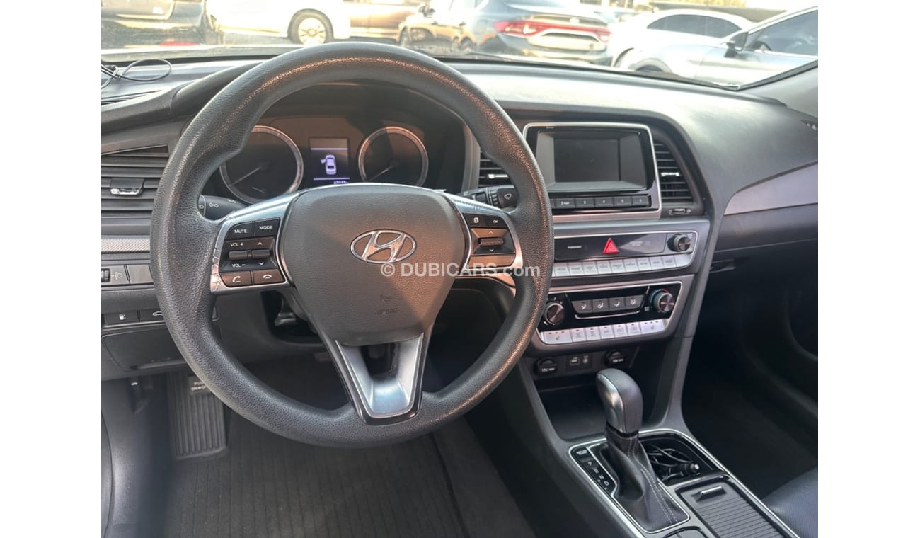 Hyundai Sonata Sport خاليه من الحوادث