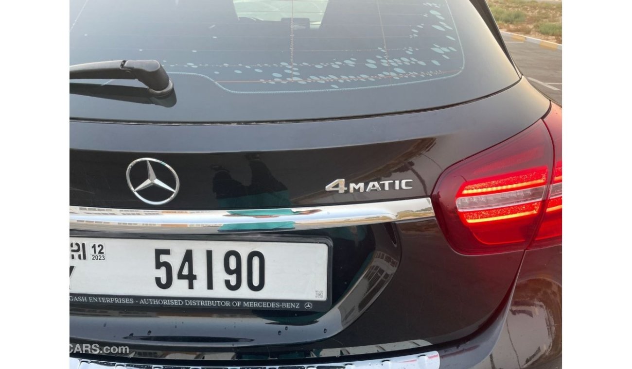 Mercedes-Benz 250 Mercedes GLA 250 FREE ACCIDENT 2018 BLACK 180K GCC Automatic Gasoline 5 4 BLACK Price : 110000 Mobil