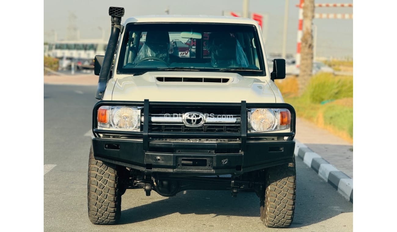 تويوتا لاند كروزر هارد توب Hardtop 5 door diesel Right hand drive..