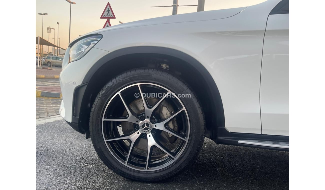 مرسيدس بنز GLC 350 Mercedes GLC300 _American_2020_Excellent Condition _Full option