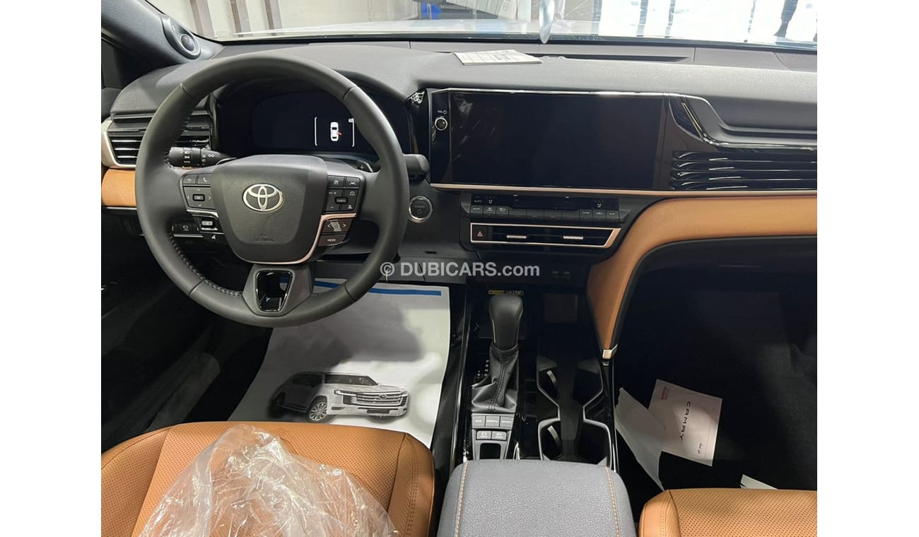 تويوتا كامري Toyota Camry Lumiere 2.5L HEV Full option - GCC (Export Price)