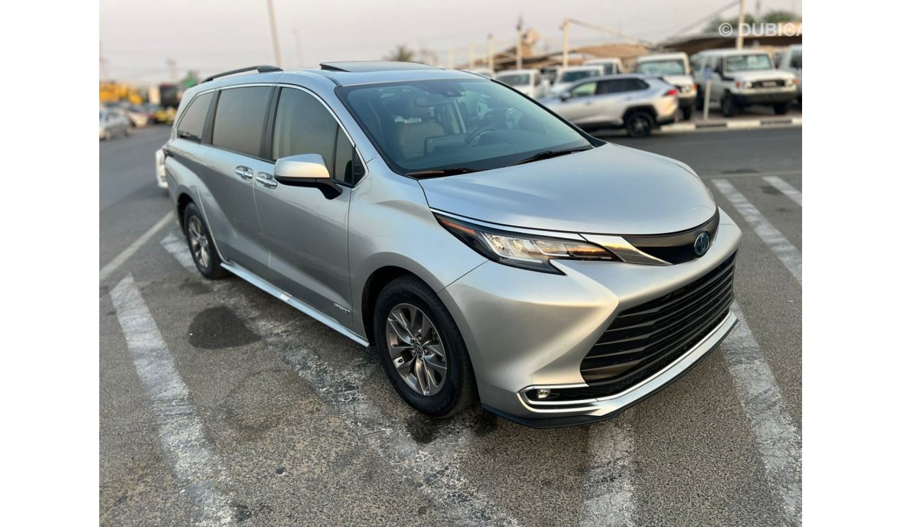 Toyota Sienna 2021 Toyota Sienna, Xle Hybrid + Sunroof + Leather & Electric Seats + Push Start + Doors Open Close 