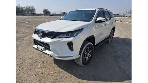 Toyota Fortuner GXR 4.0L (235 HP)