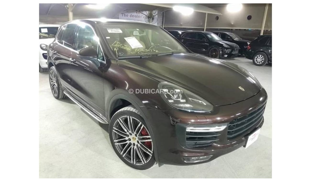 بورش كايان PORSCHE CAYENNE TURBO 4.8L 2016 SPORTS CHRONO PACKAGE WITH PDLS, AIR SEATS, SEAT AND STEERING HEATER