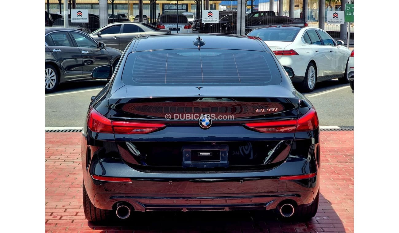 بي أم دبليو 228i i 2022 American Specs