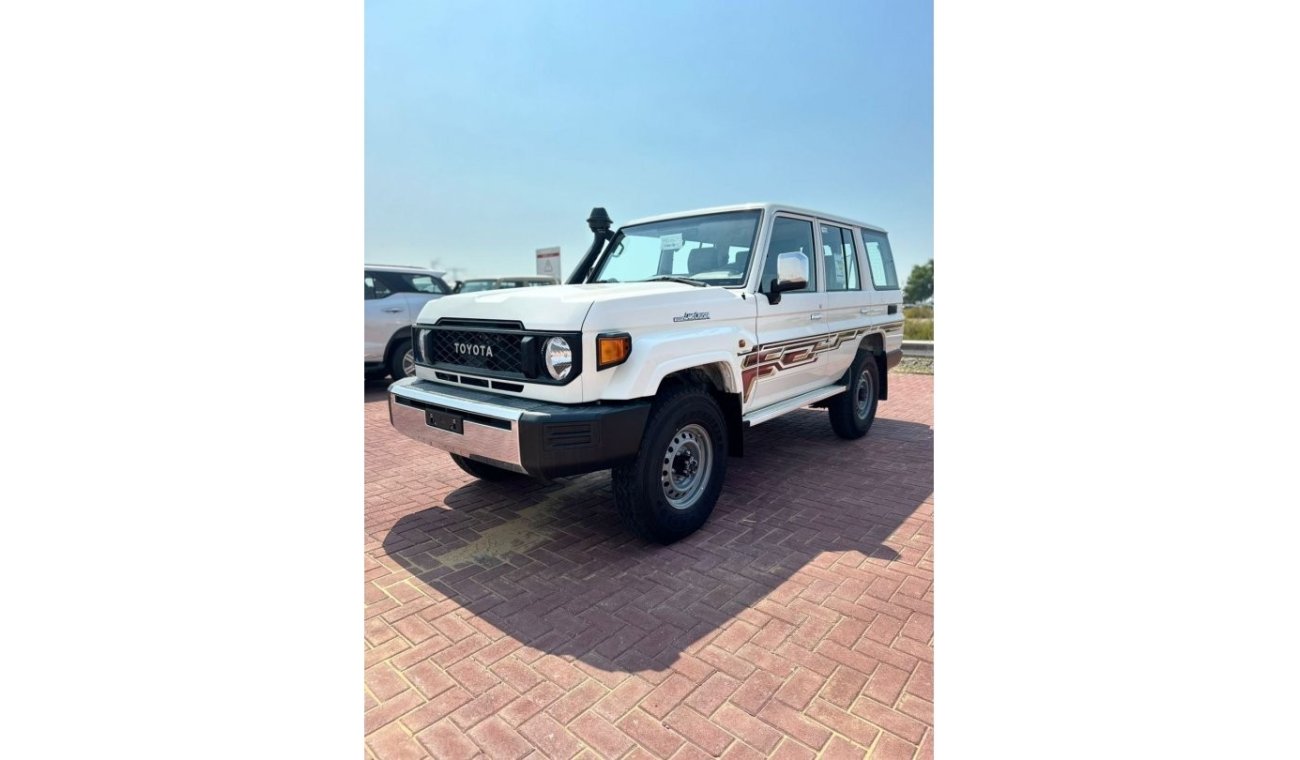 تويوتا لاند كروزر هارد توب Toyota Land Cruiser LC76 4.5L Diesel Model 2024