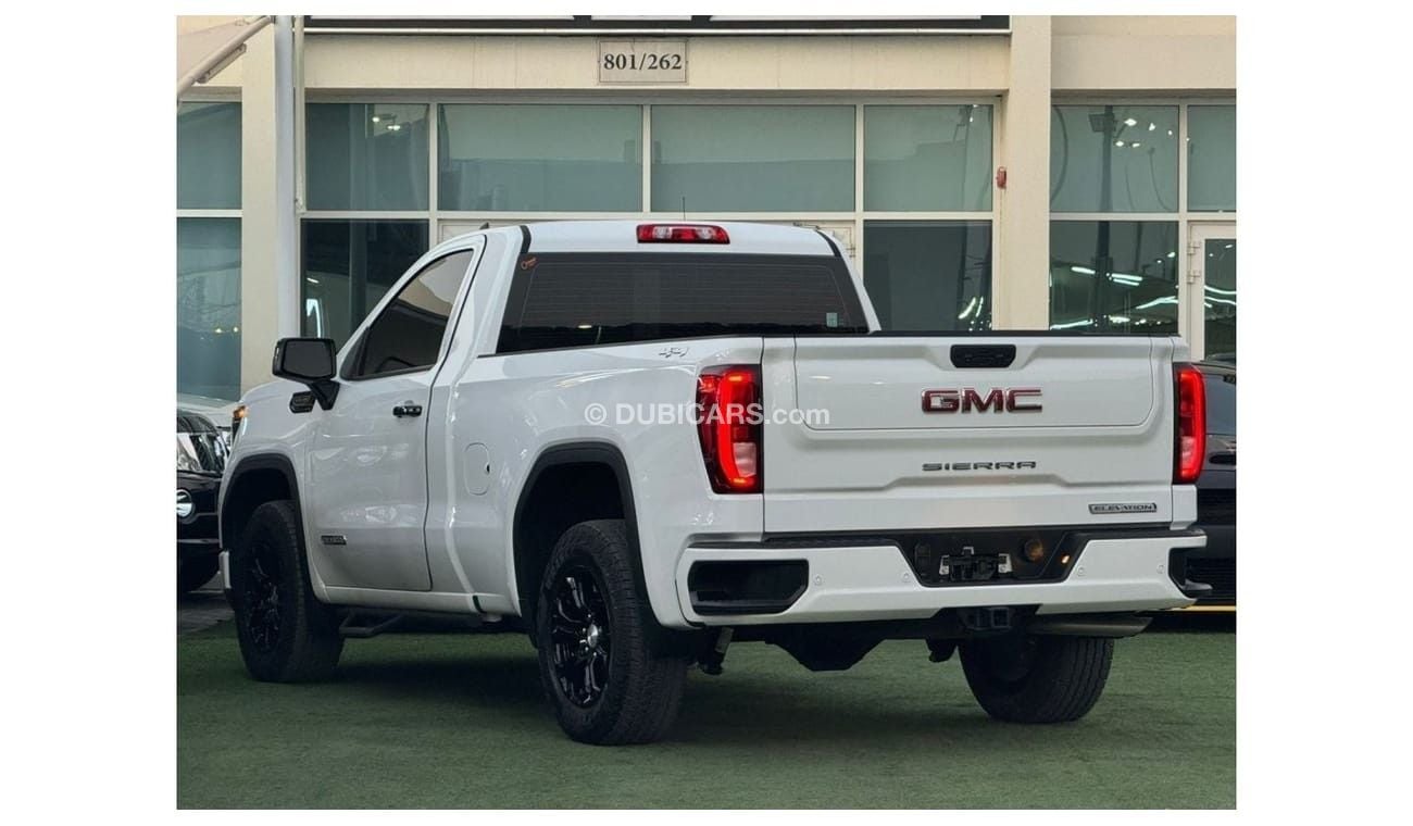 GMC Sierra GMC SIERRA ELEVATION GCC 2022 FULL OPTION ORIGINAL PAINT UNDER WARRANTY PERFECT CONDITION