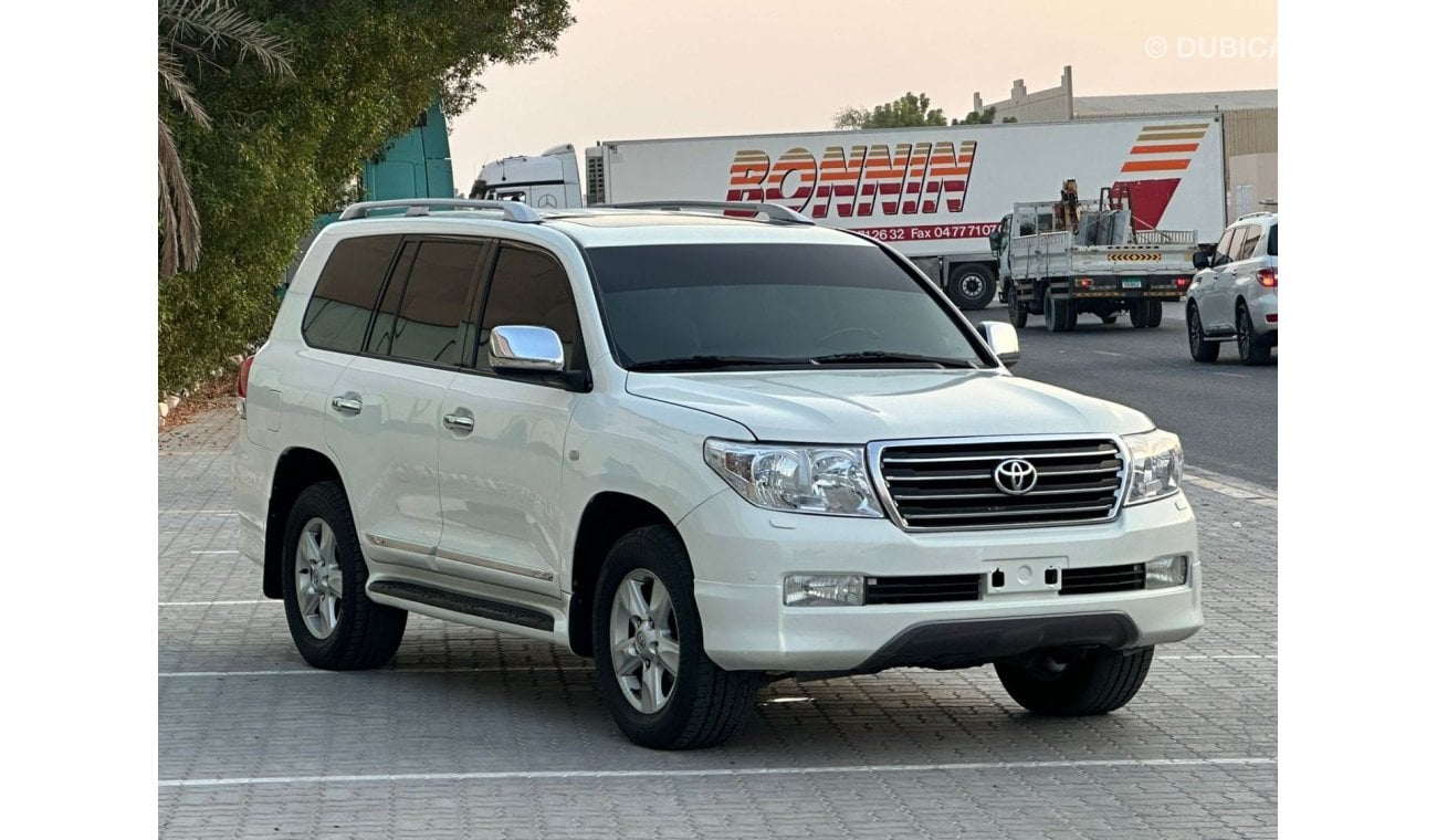 Toyota Land Cruiser VXR V8