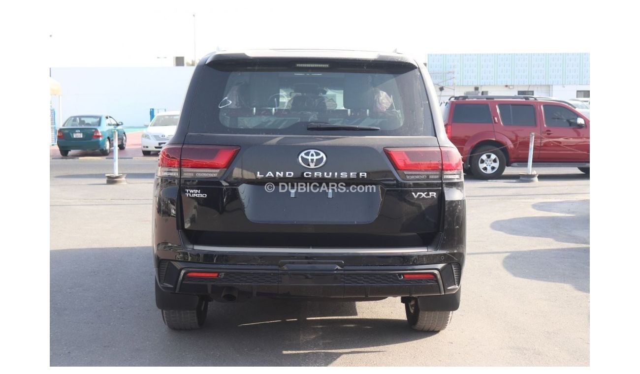 Toyota Land Cruiser 3.5L VXR, PETROL, 4WD, SUNROOF, ELECTRIC SEAT, LEATHER SEAT, FULL OPTION, MODEL 2023 FOR EXPORT ONLY