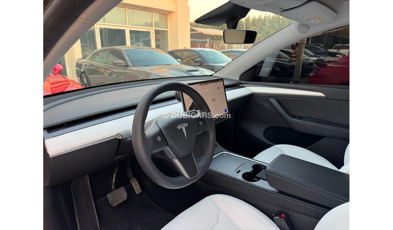 Tesla Model Y Tesla model y long reng 2023 GCC under warranty