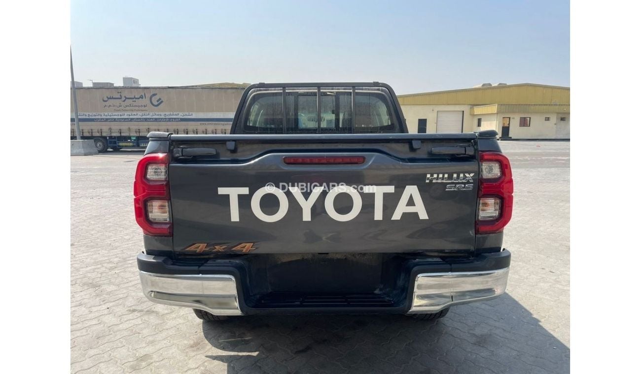 تويوتا هيلوكس 2024 Toyota Hilux 2.7L Automatic , SR5