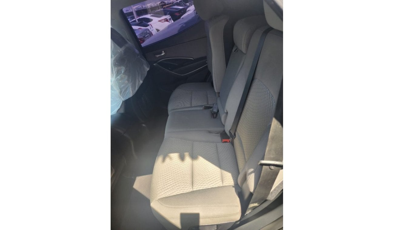 Hyundai Santa Fe 5 seats