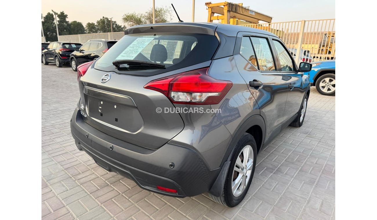 Nissan Kicks S 1.6L