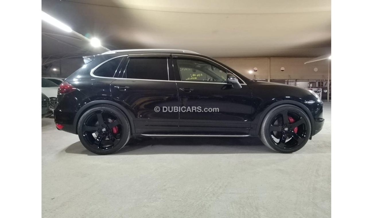 Porsche Cayenne PORSCHE CAYENNE TURBO 4.8L 2011, 23 INCH ALLOY WHEELS, 18-WAY ADJUSTABLE SEATS AND MORE..