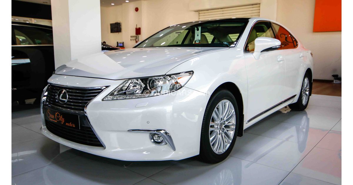 Lexus ES 250 for sale: AED 99,000. White, 2015