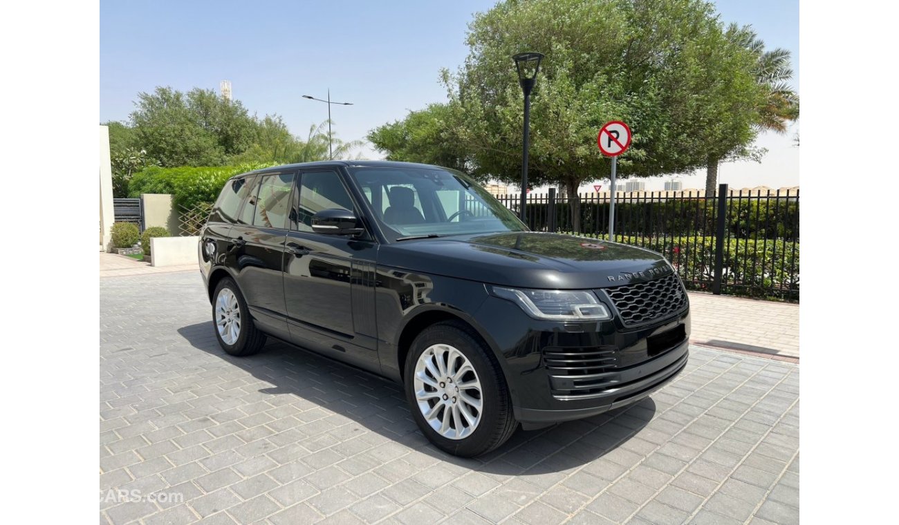 Land Rover Range Rover Vogue SE Supercharged super clean 2018 Vogue GCC