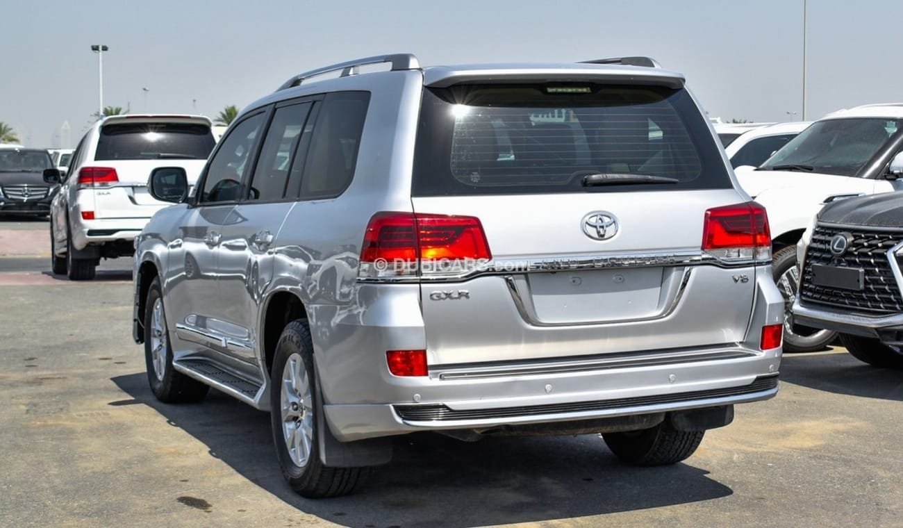 Toyota Land Cruiser GXR V6