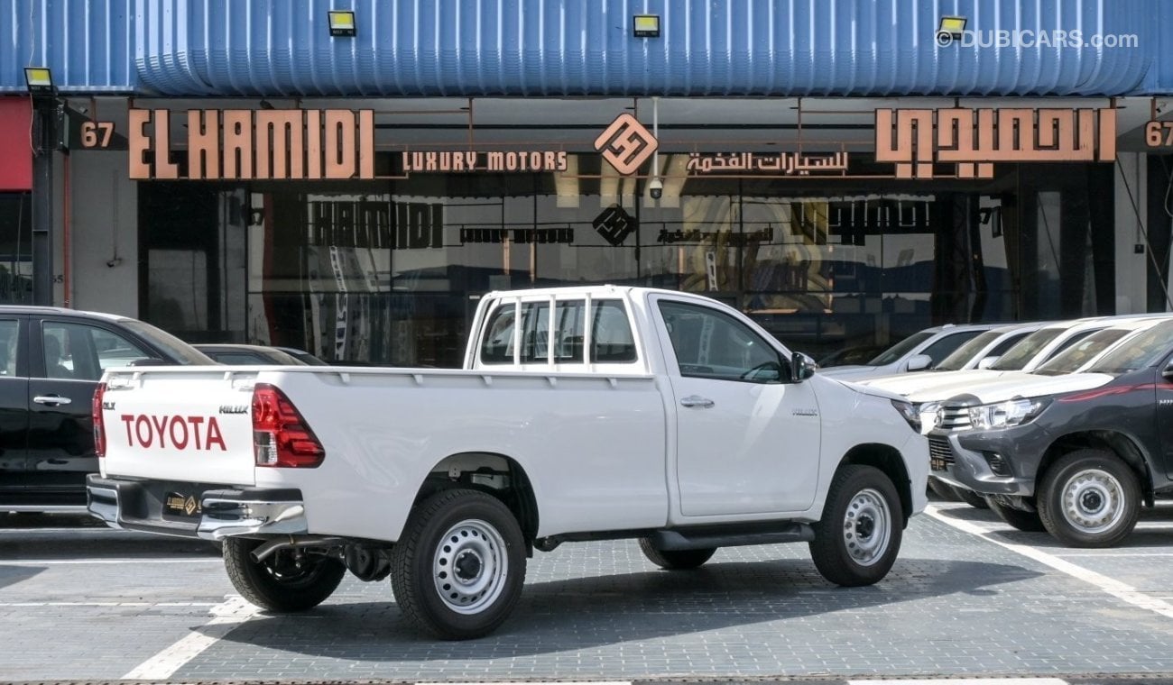 تويوتا هيلوكس GLX 2.4L DEIESEL 4X4 M/T