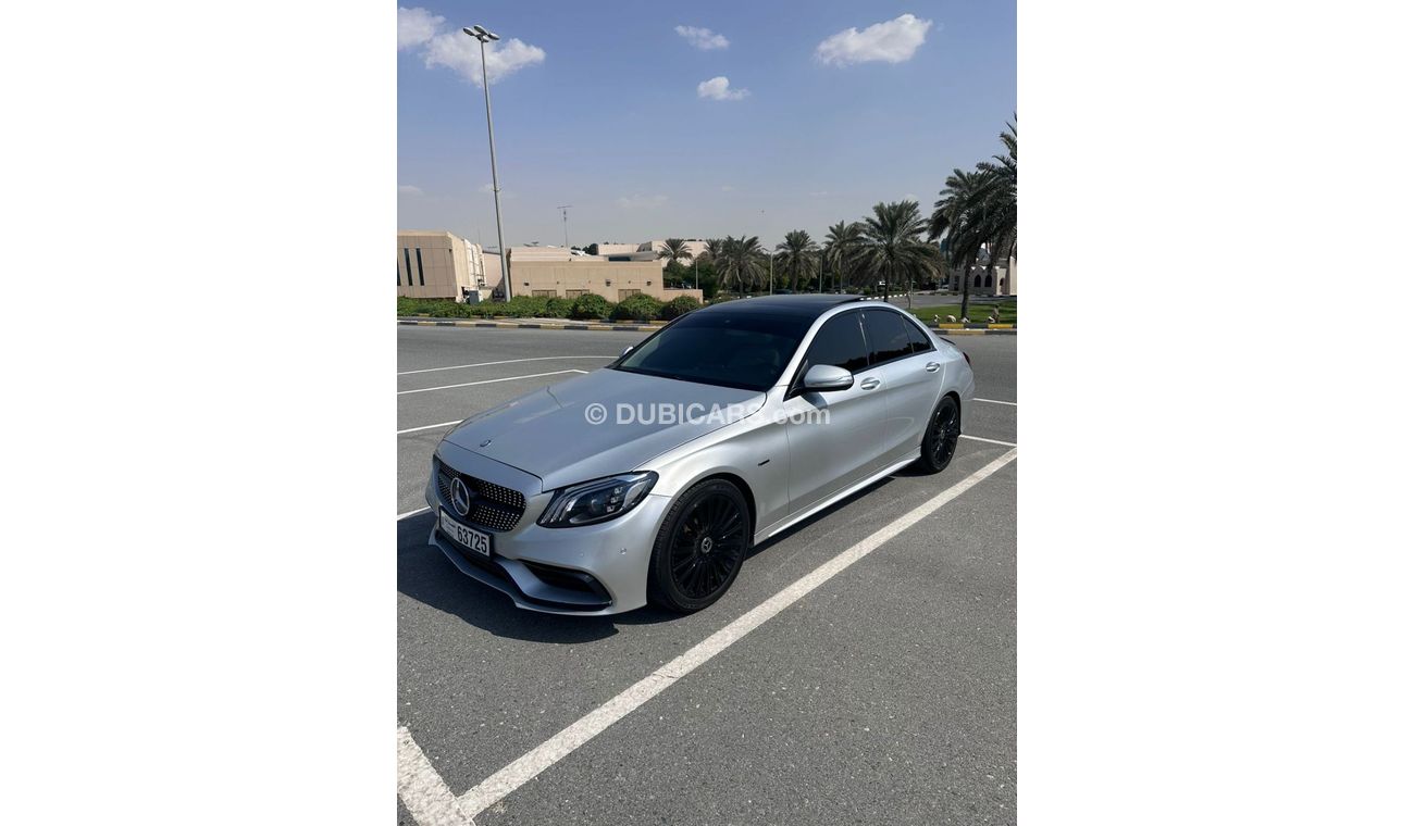 Mercedes-Benz C 300 Luxury 2.0L warranty one year