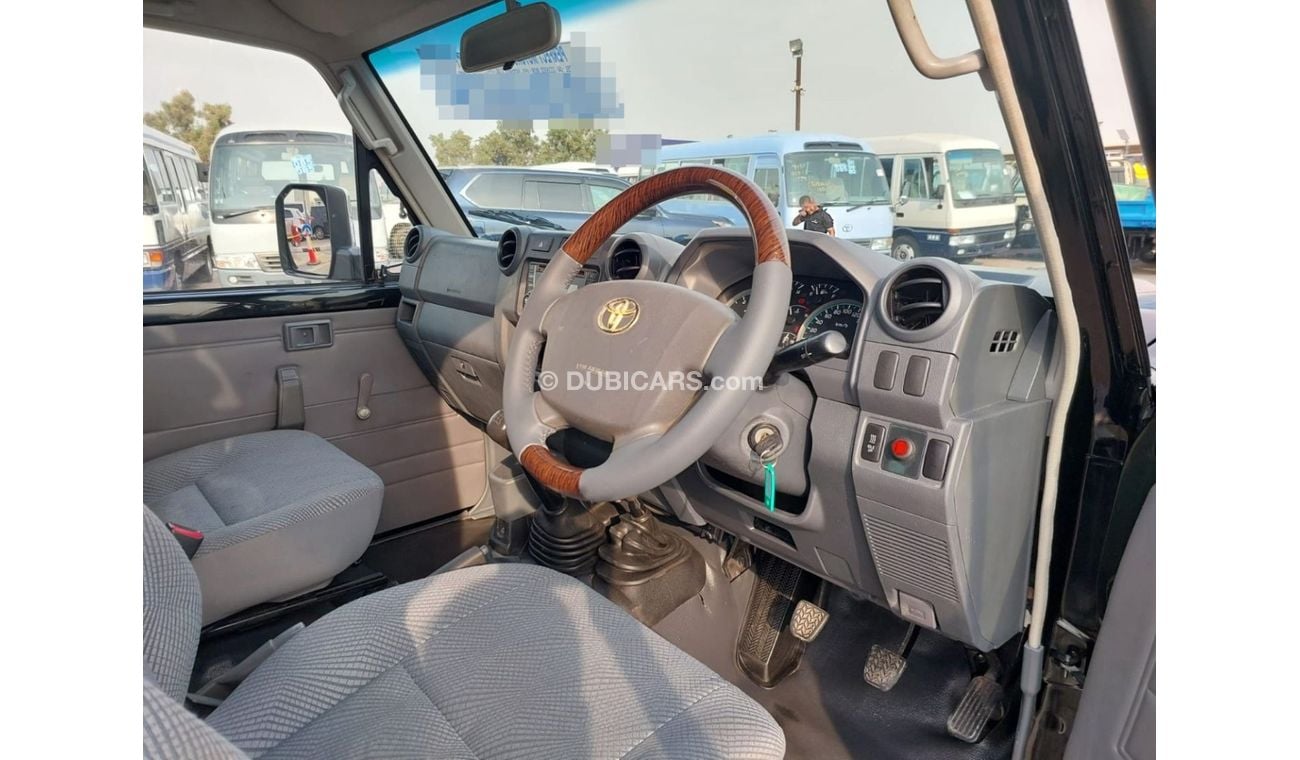 تويوتا لاند كروزر TOYOTA LAND CRUISER PICK UP RHD 2021 MODEL 4.5 L DIESEL MANUAL(PM34694)