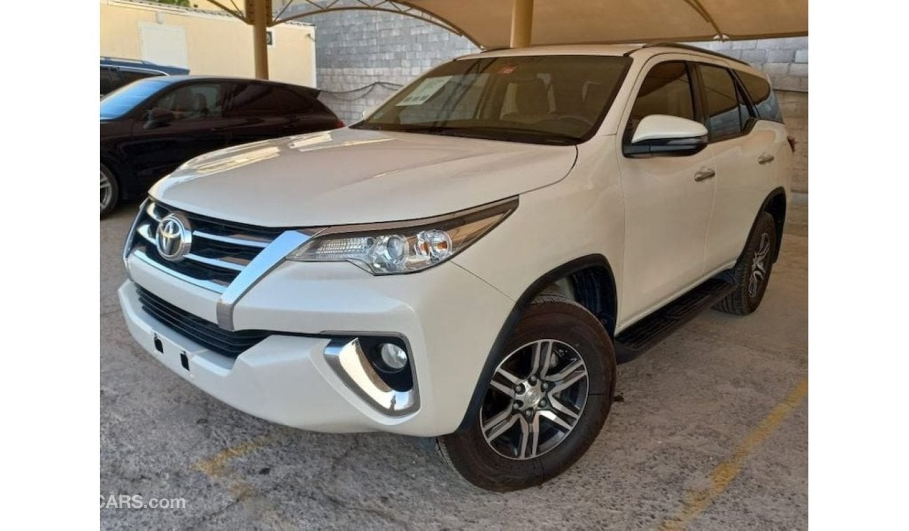 Toyota Fortuner TOYOTA FORTUNER 2.7EXR 2019 IN EXCELLENT CONDITION WITH ORGINAL SPARE KEYS