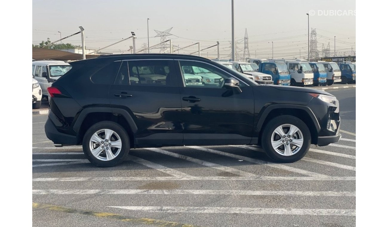 تويوتا راف ٤ Toyota RAV4 2021 XLE 2.5 V4  petrol Left hand drive