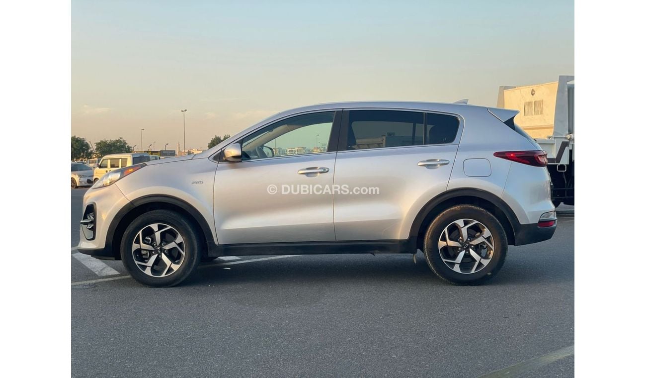 كيا سبورتيج 2021 Kia Sportage 2.4L V4 MidOption+ - AWD 4x4 - Apple & Android Play Full Serviced - 56000 mileage